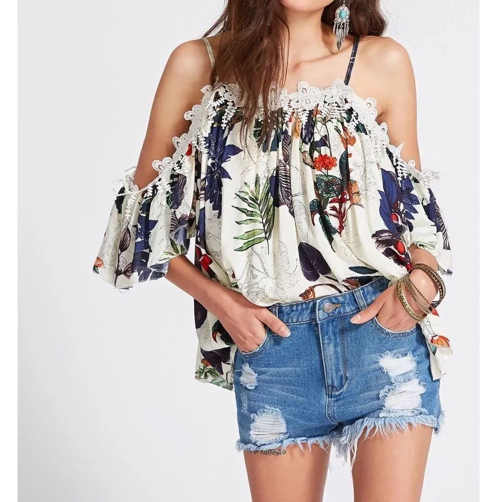 β¨HPβ¨TropicalΒ PrintβColdβShoulderβAppliquesβTopβ¨